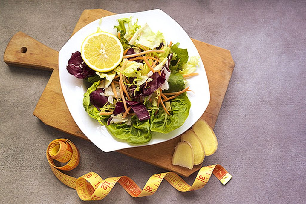 How Salad Helps Us In The Losing Weight Attempt
