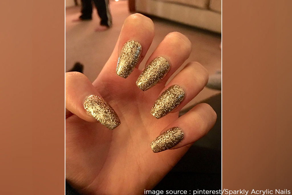 Gold Glitter Nail Art