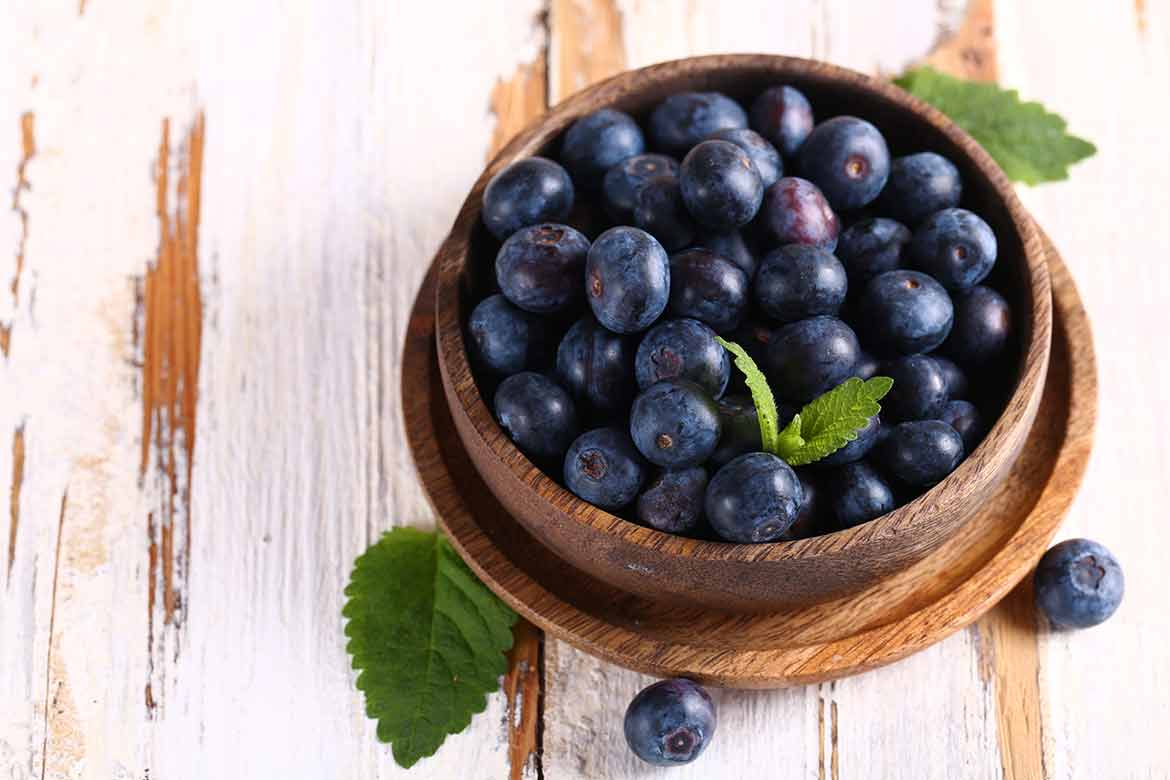 berries 9 top foods for healthy heart

